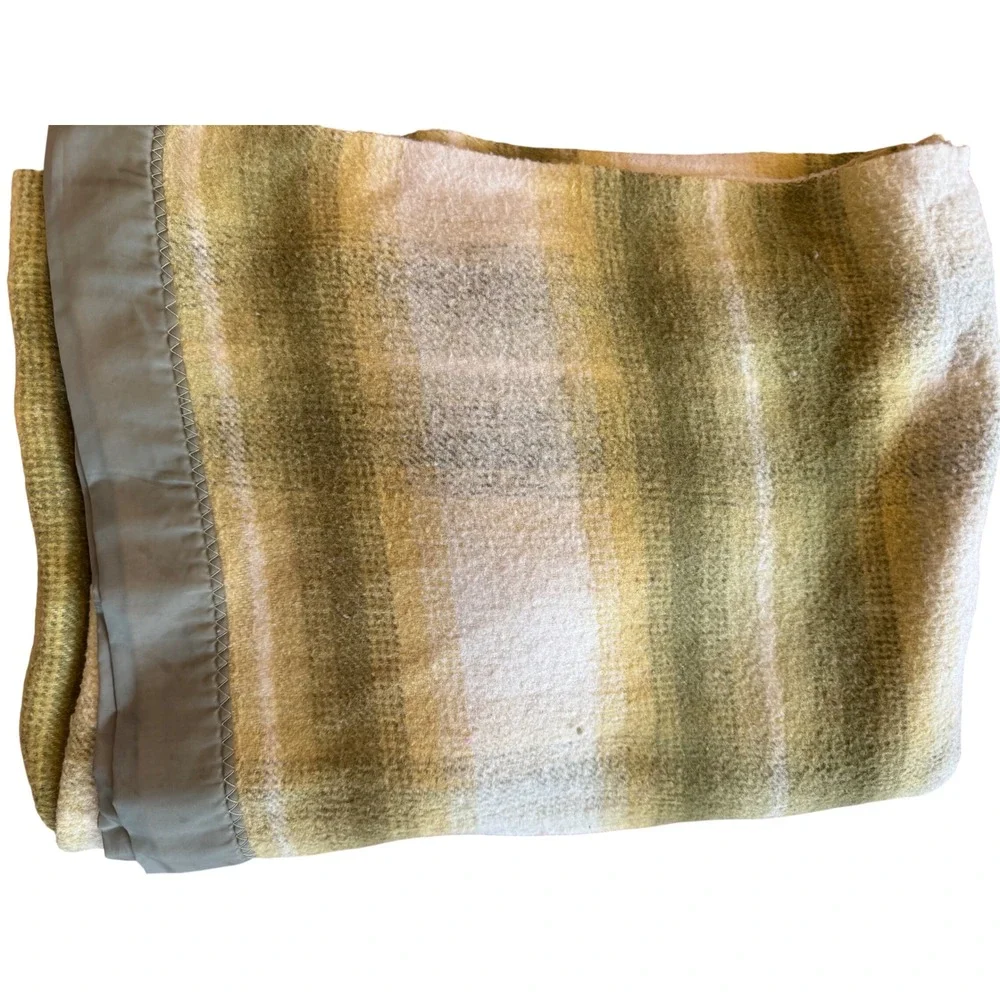 N/A vintage wool